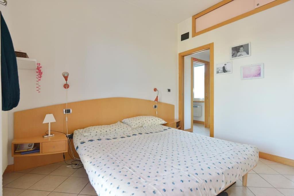 Appartement Super Sunny Penthouse With Terrace à Rome Extérieur photo