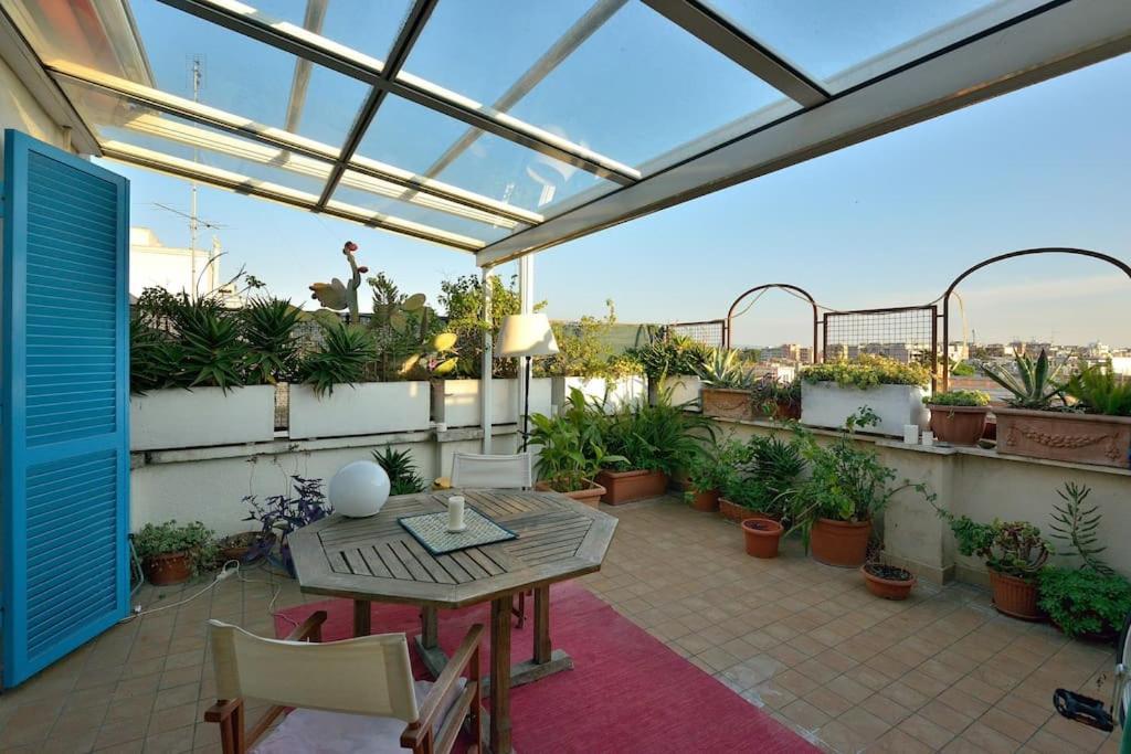 Appartement Super Sunny Penthouse With Terrace à Rome Extérieur photo